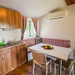 アパート View Mobile Homes With Thermal Riviera Tickets In Terme Catez