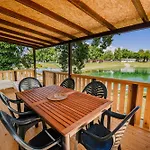View Mobile Homes With Thermal Riviera Tickets In Terme Catez アパート チャテジ・オプ・サヴィ