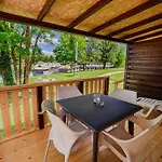 View Mobile Homes With Thermal Riviera Tickets In Terme Catez アパート チャテジ・オプ・サヴィ