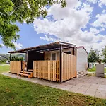 View Mobile Homes With Thermal Riviera Tickets In Terme Catez アパート チャテジ・オプ・サヴィ