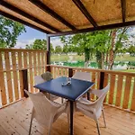View Mobile Homes With Thermal Riviera Tickets In Terme Catez アパート チャテジ・オプ・サヴィ